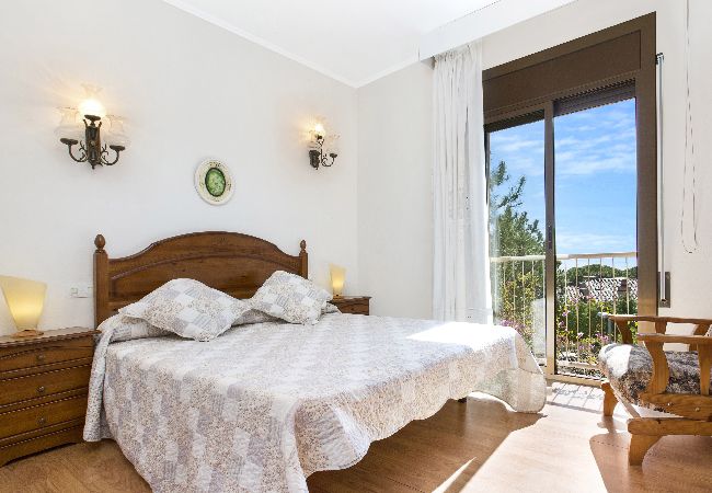 Villa à Lloret de Mar - 2INM01 - Maison de 4 chambres avec piscine privée et jardin située à Lloret de Mar près de la plage. Villa à Lloret de Mar - 2INM01 - Maison de 4 chambres avec piscine privée et jardin située à Lloret de Mar près de la plage.