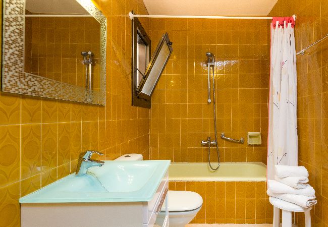 Villa à Lloret de Mar - 2INM01 - Maison de 4 chambres avec piscine privée et jardin située à Lloret de Mar près de la plage. Villa à Lloret de Mar - 2INM01 - Maison de 4 chambres avec piscine privée et jardin située à Lloret de Mar près de la plage.