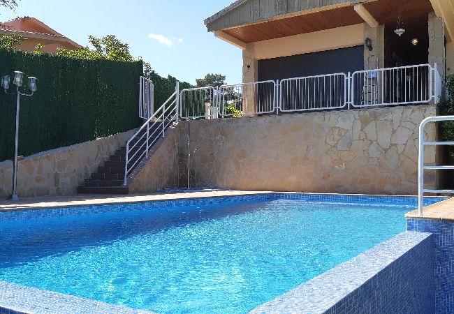 Villa à Lloret de Mar - 2INM01 - Maison de 4 chambres avec piscine privée et jardin située à Lloret de Mar près de la plage. Villa à Lloret de Mar - 2INM01 - Maison de 4 chambres avec piscine privée et jardin située à Lloret de Mar près de la plage.