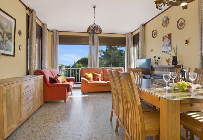 Villa à Lloret de Mar - 2INM01 - Maison de 4 chambres avec piscine privée et jardin située à Lloret de Mar près de la plage. Villa à Lloret de Mar - 2INM01 - Maison de 4 chambres avec piscine privée et jardin située à Lloret de Mar près de la plage.