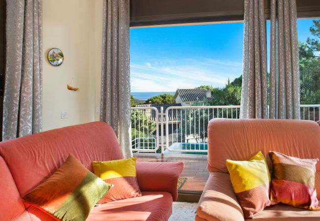 Villa à Lloret de Mar - 2INM01 - Maison de 4 chambres avec piscine privée et jardin située à Lloret de Mar près de la plage. Villa à Lloret de Mar - 2INM01 - Maison de 4 chambres avec piscine privée et jardin située à Lloret de Mar près de la plage.