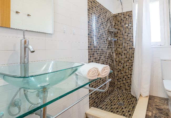 Villa à Lloret de Mar - 2LIN01 -Belle maison avec piscine privée située dans un quartier résidentiel calme proche de la plage Villa à Lloret de Mar - 2LIN01 -Belle maison avec piscine privée située dans un quartier résidentiel calme proche de la plage