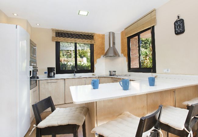 Villa à Lloret de Mar -  2LLEV02 -Belle maison pour 8 personnes avec piscine privée située dans un quartier calme proche de la plage Villa à Lloret de Mar -  2LLEV02 -Belle maison pour 8 personnes avec piscine privée située dans un quartier calme proche de la plage