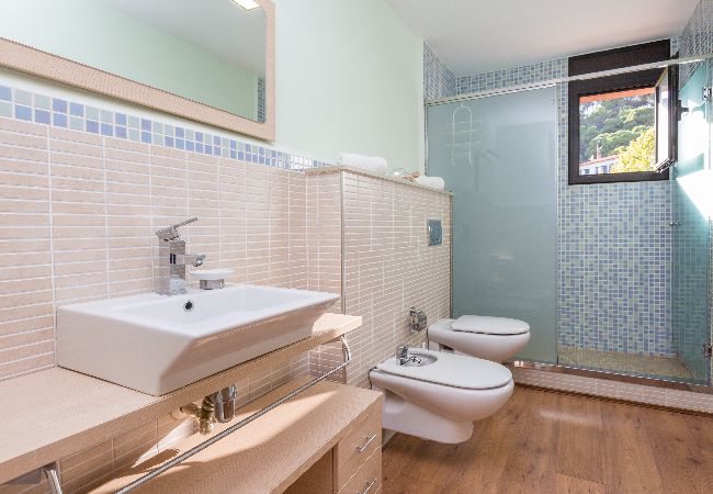 Villa à Lloret de Mar -  2LLEV02 -Belle maison pour 8 personnes avec piscine privée située dans un quartier calme proche de la plage Villa à Lloret de Mar -  2LLEV02 -Belle maison pour 8 personnes avec piscine privée située dans un quartier calme proche de la plage