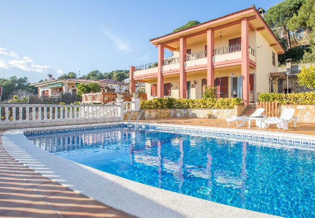 Villa à Blanes - 2MAER01 - Maison pour 9 personnes avec piscine privée située près de la plage de Blanes