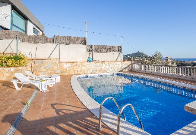 Villa à Blanes - 2MAER01 - Maison pour 9 personnes avec piscine privée située près de la plage de Blanes Villa à Blanes - 2MAER01 - Maison pour 9 personnes avec piscine privée située près de la plage de Blanes