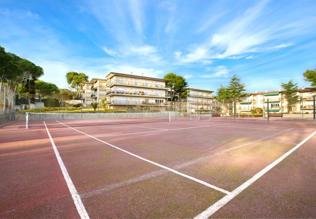 Appartement à Calella de Palafrugell - 1MG G2 - Appartement basique avec piscine commune situé à 400m de la plage de Calella de Palafrugell Appartement à Calella de Palafrugell - 1MG G2 - Appartement basique avec piscine commune situé à 400m de la plage de Calella de Palafrugell