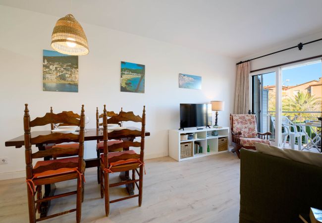 Appartement à Calella de Palafrugell - 1MG G2 - Appartement basique avec piscine commune situé à 400m de la plage de Calella de Palafrugell Appartement à Calella de Palafrugell - 1MG G2 - Appartement basique avec piscine commune situé à 400m de la plage de Calella de Palafrugell