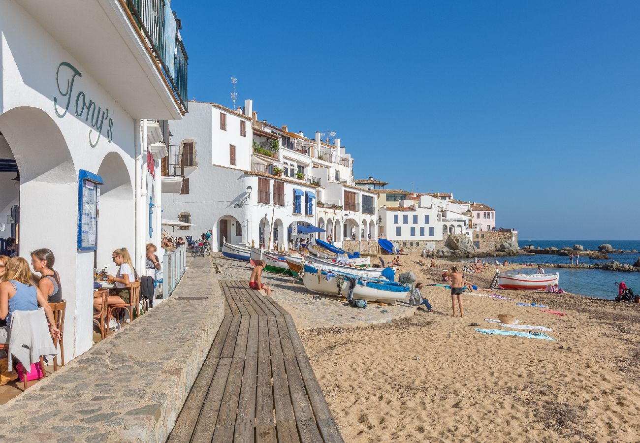 Appartement à Calella de Palafrugell - 1MARIA PL - Appartement simple avec terrasse situé à quelques minutes à pied de la plage tranquille de Calella de Palafrugell