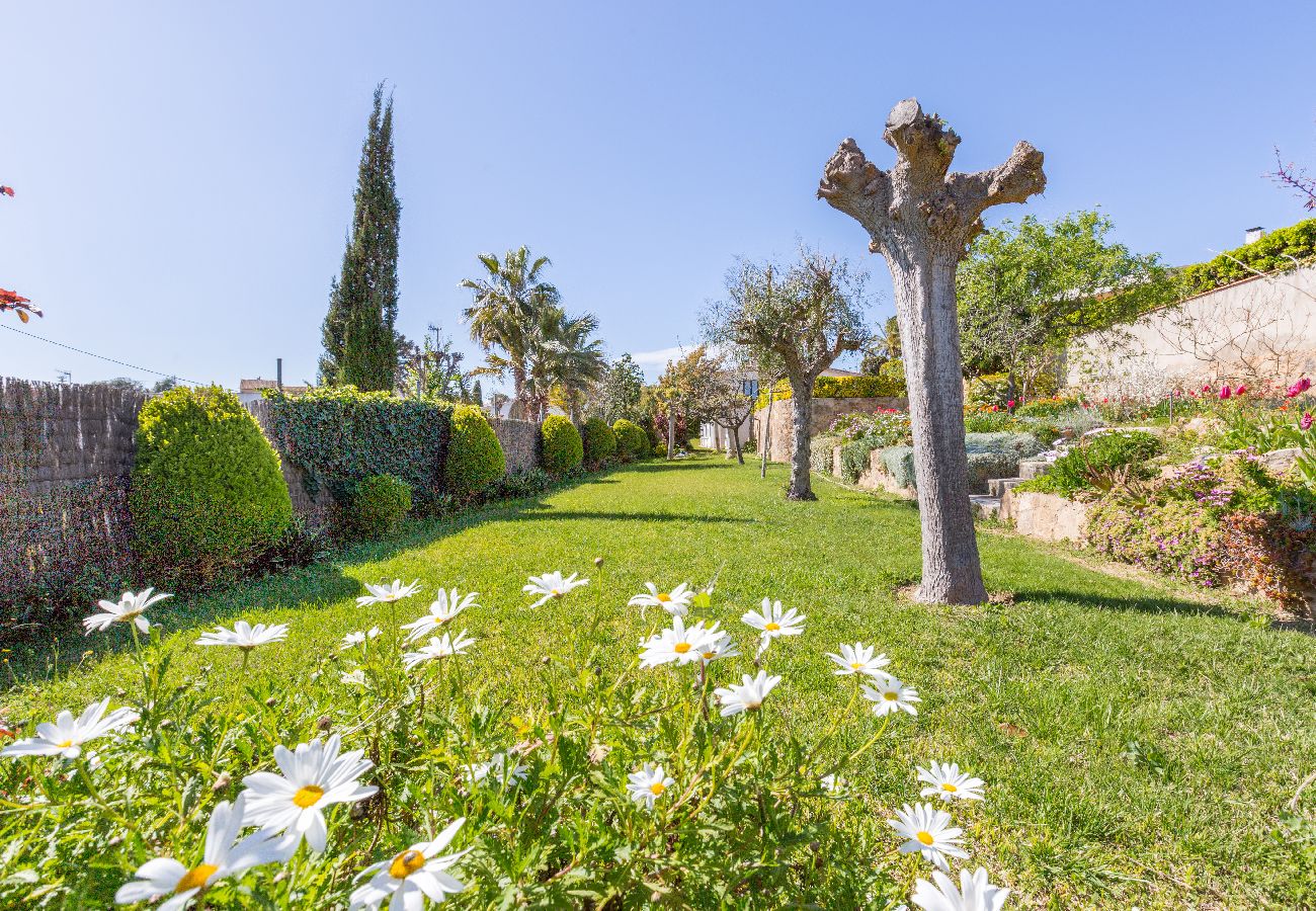 Villa à Blanes - 2MG01 - Maison pour 6 personnes avec jardin et piscine privée située près de la plage de Blanes