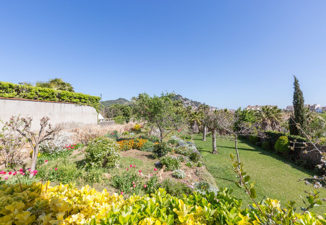 Villa à Blanes - 2MG01 - Maison pour 6 personnes avec jardin et piscine privée située près de la plage de Blanes