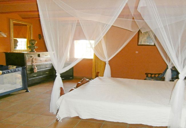 Villa à Cruilles, Monells y San Sadurní - 1MASIA CM - Belle ferme restaurée du XVIIè siècle située dans la ville de Cruïlles, à 8 km du centre-ville et à 25 km de la plage Villa à Cruilles, Monells y San Sadurní - 1MASIA CM - Belle ferme restaurée du XVIIè siècle située dans la ville de Cruïlles, à 8 km du centre-ville et à 25 km de la plage