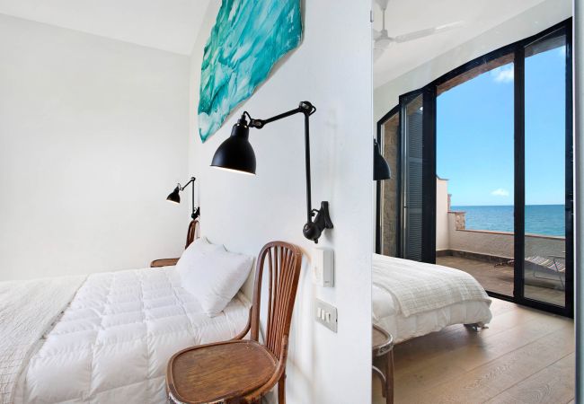 Villa à Llafranc - 1MIRAD 01 - Grande maison rénovée avec beaucoup de goût, avec une vue fantastique sur la mer et un accès direct à la plage de Llafranc Villa à Llafranc - 1MIRAD 01 - Grande maison rénovée avec beaucoup de goût, avec une vue fantastique sur la mer et un accès direct à la plage de Llafranc
