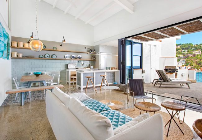 Villa à Llafranc - 1MIRAD 01 - Grande maison rénovée avec beaucoup de goût, avec une vue fantastique sur la mer et un accès direct à la plage de Llafranc Villa à Llafranc - 1MIRAD 01 - Grande maison rénovée avec beaucoup de goût, avec une vue fantastique sur la mer et un accès direct à la plage de Llafranc