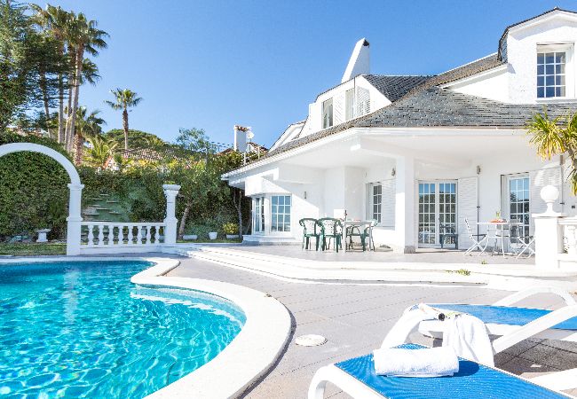 Villa à Blanes - 2MONTEM01 - Belle maison pour 9 personnes avec jardin et piscine privée située près de la plage de Blanes