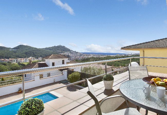 Villa à Blanes - 2NUR01 - Maison pour 10 personnes avec piscine privée et vue mer près de la plage de Blanes Villa à Blanes - 2NUR01 - Maison pour 10 personnes avec piscine privée et vue mer près de la plage de Blanes
