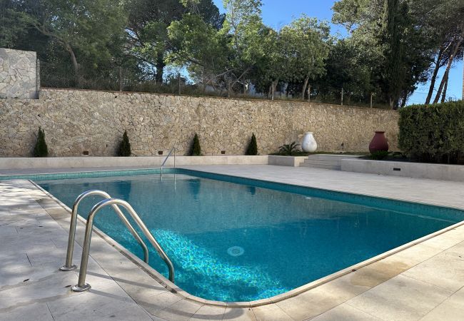 Appartement à Llafranc - 1OREN 01 - Appartement simple avec piscine commune situé à quelques minutes à pied de la plage de Llafranc Appartement à Llafranc - 1OREN 01 - Appartement simple avec piscine commune situé à quelques minutes à pied de la plage de Llafranc