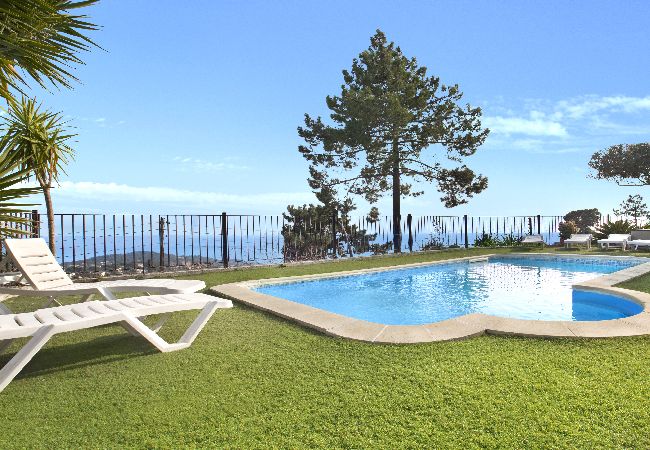 Villa à Lloret de Mar - 2PAL01- Maison avec piscine privée et belle vue mer située près de la plage