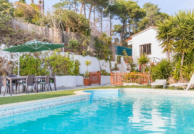 Villa à Lloret de Mar - 2PAL01- Maison avec piscine privée et belle vue mer située près de la plage Villa à Lloret de Mar - 2PAL01- Maison avec piscine privée et belle vue mer située près de la plage