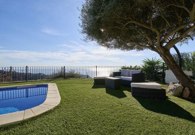 Villa à Lloret de Mar - 2PAL01- Maison avec piscine privée et belle vue mer située près de la plage Villa à Lloret de Mar - 2PAL01- Maison avec piscine privée et belle vue mer située près de la plage