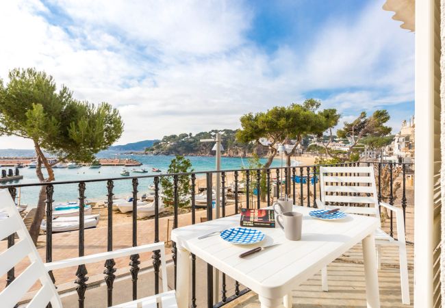 Appartement à Llafranc - 1PAQ01 - Bel appartement situé dans un endroit idyllique sur le front de mer en face de la plage de Llafranc avec une vue magnifique sur la mer!  Appartement à Llafranc - 1PAQ01 - Bel appartement situé dans un endroit idyllique sur le front de mer en face de la plage de Llafranc avec une vue magnifique sur la mer!
