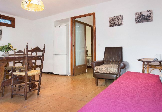 Appartement à Llafranc - 1PLG PL - Appartement basique avec 3 chambres à seulement 150 mètres de la plage magnifique de Llafranc, Appartement à Llafranc - 1PLG PL - Appartement basique avec 3 chambres à seulement 150 mètres de la plage magnifique de Llafranc,