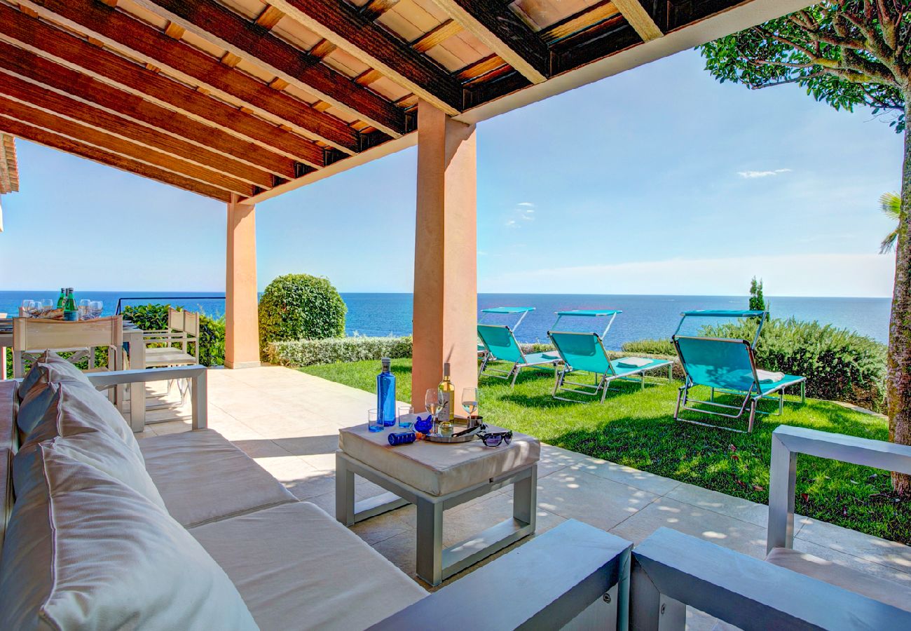 Villa à Palafrugell - 1PINEL 01 - Maison spectaculaire avec piscine privée et vue sur la mer, située à Llafranc