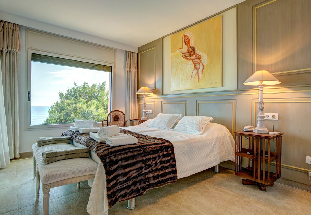 Villa à Palafrugell - 1PINEL 01 - Maison spectaculaire avec piscine privée et vue sur la mer, située à Llafranc