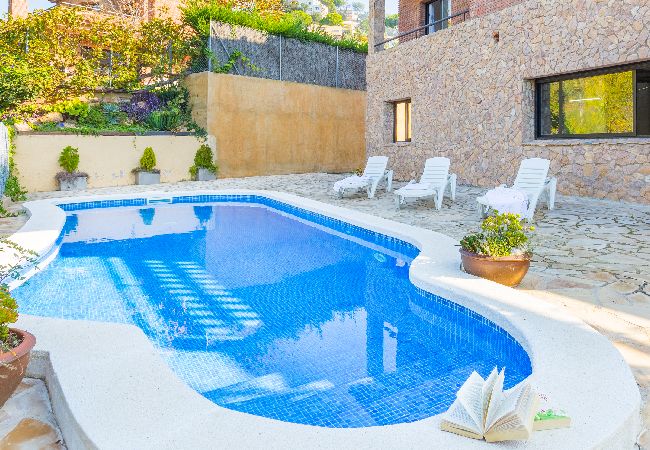 Villa à Lloret de Mar - 2PON01 - Belle maison avec piscine privée située dans un quartier calme près de la plage Villa à Lloret de Mar - 2PON01 - Belle maison avec piscine privée située dans un quartier calme près de la plage