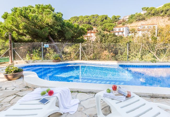 Villa à Lloret de Mar - 2PON01 - Belle maison avec piscine privée située dans un quartier calme près de la plage