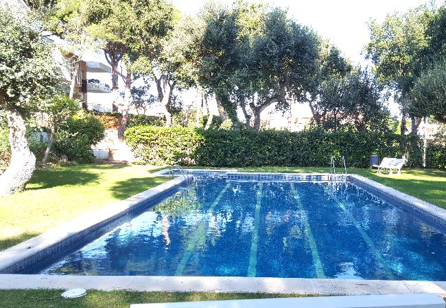 Villa à Calella de Palafrugell - 1PX 65 - Maison confortable pour 8 personnes avec piscine commune à 800m de la plage de Calella de Palafrugell