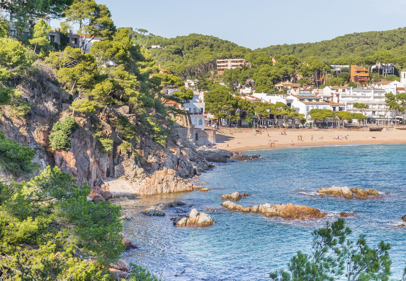 Villa à Calella de Palafrugell - 1PX 65 - Maison confortable pour 8 personnes avec piscine commune à 800m de la plage de Calella de Palafrugell