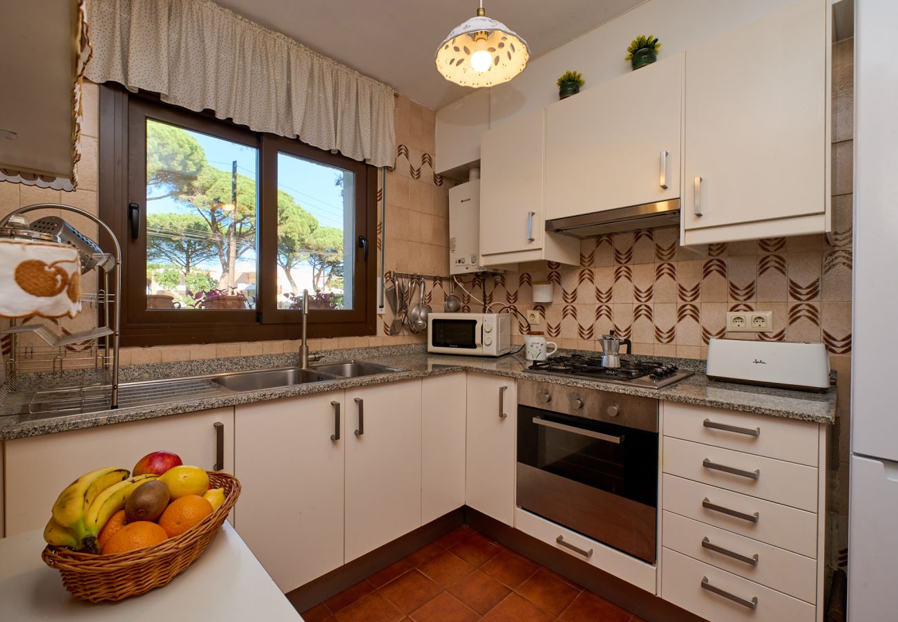 Villa à Calella de Palafrugell - 1PX 65 - Maison confortable pour 8 personnes avec piscine commune à 800m de la plage de Calella de Palafrugell