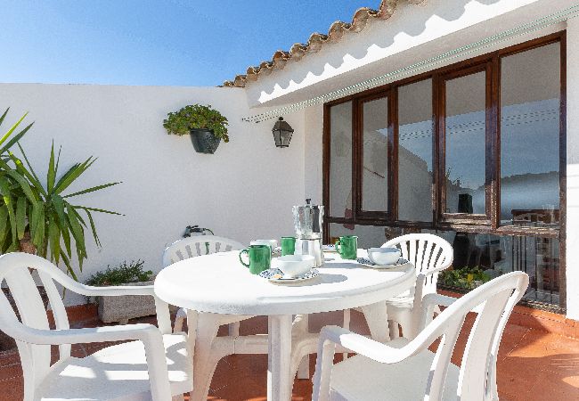 Villa à Llafranc - 1ROS 01 - Maison de 150 m2 avec piscine communautaire et parking, très proche de la plage de Llafranc Villa à Llafranc - 1ROS 01 - Maison de 150 m2 avec piscine communautaire et parking, très proche de la plage de Llafranc