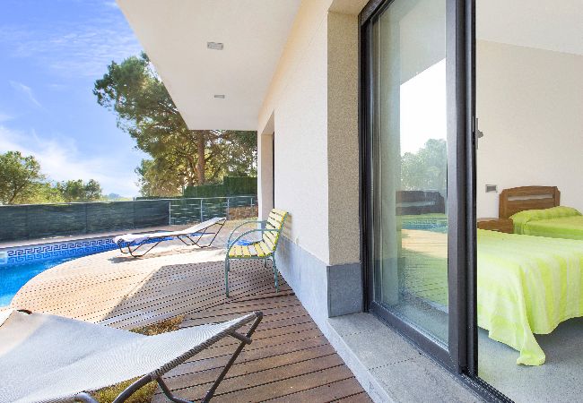 Villa à Lloret de Mar - 2SANT01 - Belle maison pour 8 personnes avec piscine privée et vue imprenable sur la mer située près de la plage