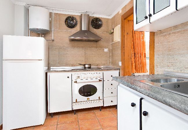 Villa à Lloret de Mar - 2SOPH01 - Maison cosy avec piscine privée pour 8 personnes située dans un quartier résidentiel très calme. Villa à Lloret de Mar - 2SOPH01 - Maison cosy avec piscine privée pour 8 personnes située dans un quartier résidentiel très calme.