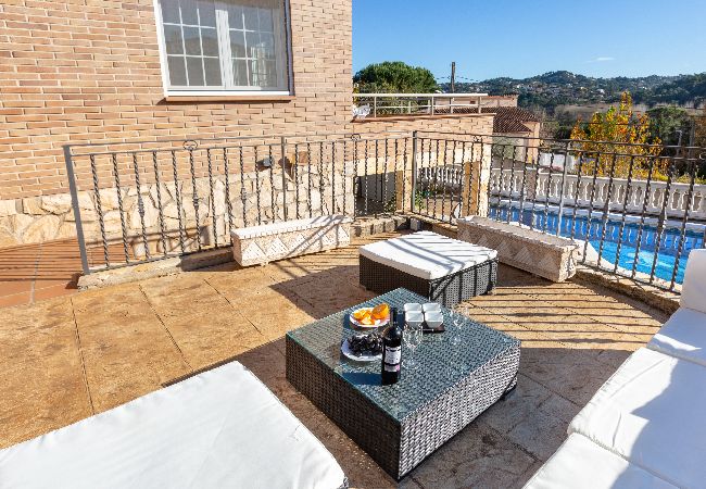 Villa à Vidreres - 2SOT01 - Jolie maison pour 8 personnes avec piscine privée située dans un quartier résidentiel calme Villa à Vidreres - 2SOT01 - Jolie maison pour 8 personnes avec piscine privée située dans un quartier résidentiel calme
