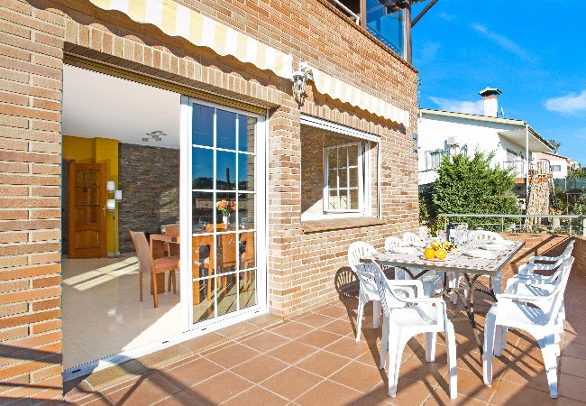 Villa à Vidreres - 2SOT01 - Jolie maison pour 8 personnes avec piscine privée située dans un quartier résidentiel calme Villa à Vidreres - 2SOT01 - Jolie maison pour 8 personnes avec piscine privée située dans un quartier résidentiel calme