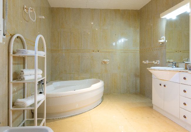 Villa à Vidreres - 2SOT01 - Jolie maison pour 8 personnes avec piscine privée située dans un quartier résidentiel calme Villa à Vidreres - 2SOT01 - Jolie maison pour 8 personnes avec piscine privée située dans un quartier résidentiel calme