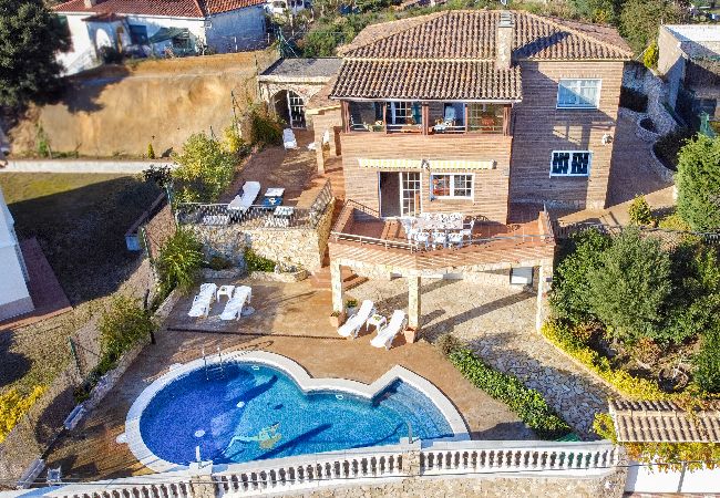 Villa à Vidreres - 2SOT01 - Jolie maison pour 8 personnes avec piscine privée située dans un quartier résidentiel calme Villa à Vidreres - 2SOT01 - Jolie maison pour 8 personnes avec piscine privée située dans un quartier résidentiel calme