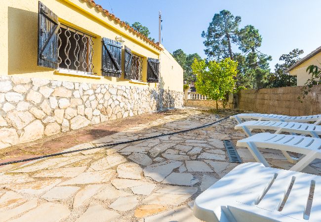 Villa à Lloret de Mar -  2TOR22 - Maison de 4 chambres avec piscine privée située dans un quartier calme à seulement 7 km de la plage de Lloret de Mar Villa à Lloret de Mar -  2TOR22 - Maison de 4 chambres avec piscine privée située dans un quartier calme à seulement 7 km de la plage de Lloret de Mar