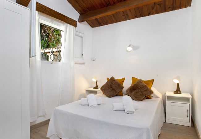 Villa à Lloret de Mar -  2TOR22 - Maison de 4 chambres avec piscine privée située dans un quartier calme à seulement 7 km de la plage de Lloret de Mar Villa à Lloret de Mar -  2TOR22 - Maison de 4 chambres avec piscine privée située dans un quartier calme à seulement 7 km de la plage de Lloret de Mar