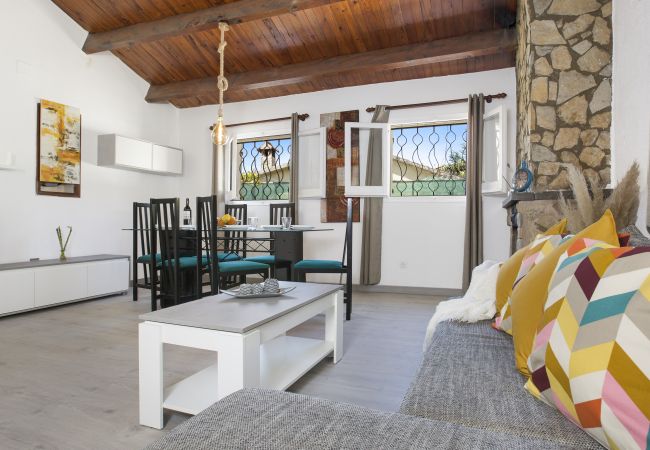 Villa à Lloret de Mar -  2TOR22 - Maison de 4 chambres avec piscine privée située dans un quartier calme à seulement 7 km de la plage de Lloret de Mar Villa à Lloret de Mar -  2TOR22 - Maison de 4 chambres avec piscine privée située dans un quartier calme à seulement 7 km de la plage de Lloret de Mar