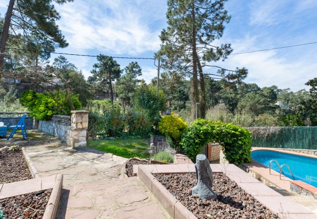 Villa à Lloret de Mar -  2TOR22 - Maison de 4 chambres avec piscine privée située dans un quartier calme à seulement 7 km de la plage de Lloret de Mar Villa à Lloret de Mar -  2TOR22 - Maison de 4 chambres avec piscine privée située dans un quartier calme à seulement 7 km de la plage de Lloret de Mar