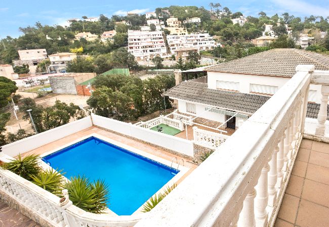 Villa à Lloret de Mar -  2VILA01 -Maison de 6 chambres avec piscine privée et vue sur la mer située dans un quartier résidentiel calme près de la plage Villa à Lloret de Mar -  2VILA01 -Maison de 6 chambres avec piscine privée et vue sur la mer située dans un quartier résidentiel calme près de la plage