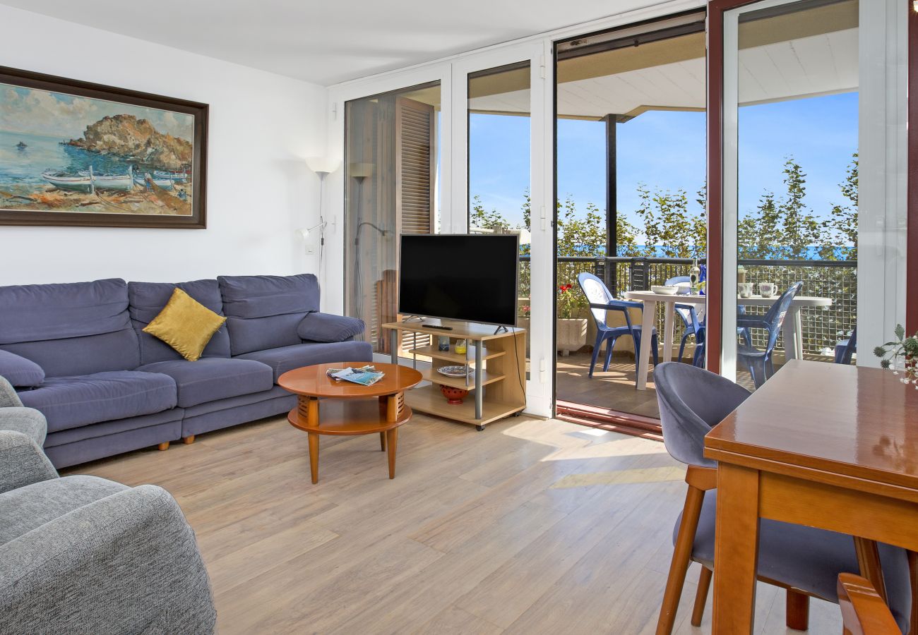 Appartement à Blanes - 2SAP1 - Bel appartement pour 6 personnes situé dans le centre de Blanes en front de mer avec une vue magnifique sur la mer.