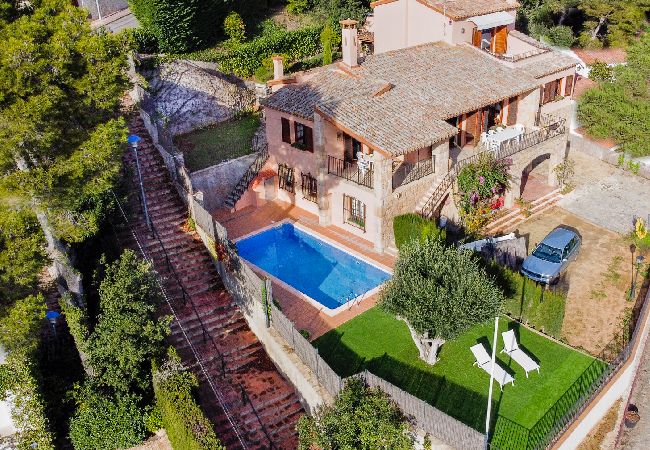 Villa à Llafranc - 1ESQ 01 - Maison de 6 chambres avec jardin et piscine privée située à Llafranc à 800m de la plage Villa à Llafranc - 1ESQ 01 - Maison de 6 chambres avec jardin et piscine privée située à Llafranc à 800m de la plage