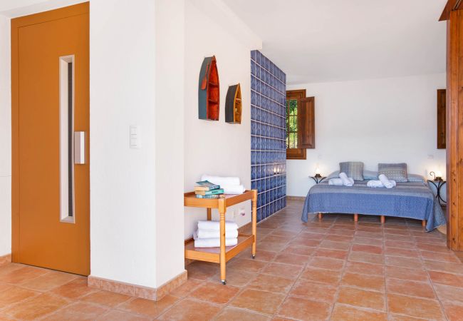 Villa à Llafranc - 1ESQ 01 - Maison de 6 chambres avec jardin et piscine privée située à Llafranc à 800m de la plage Villa à Llafranc - 1ESQ 01 - Maison de 6 chambres avec jardin et piscine privée située à Llafranc à 800m de la plage