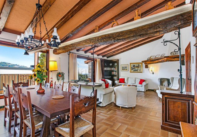 Villa à Llafranc - 1ESQ 01 - Maison de 6 chambres avec jardin et piscine privée située à Llafranc à 800m de la plage Villa à Llafranc - 1ESQ 01 - Maison de 6 chambres avec jardin et piscine privée située à Llafranc à 800m de la plage