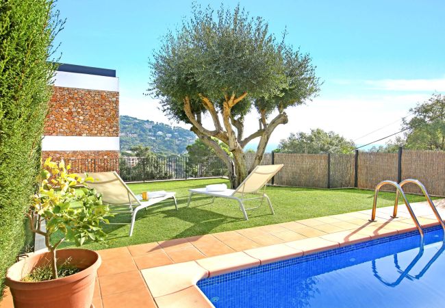 Villa à Llafranc - 1ESQ 01 - Maison de 6 chambres avec jardin et piscine privée située à Llafranc à 800m de la plage Villa à Llafranc - 1ESQ 01 - Maison de 6 chambres avec jardin et piscine privée située à Llafranc à 800m de la plage